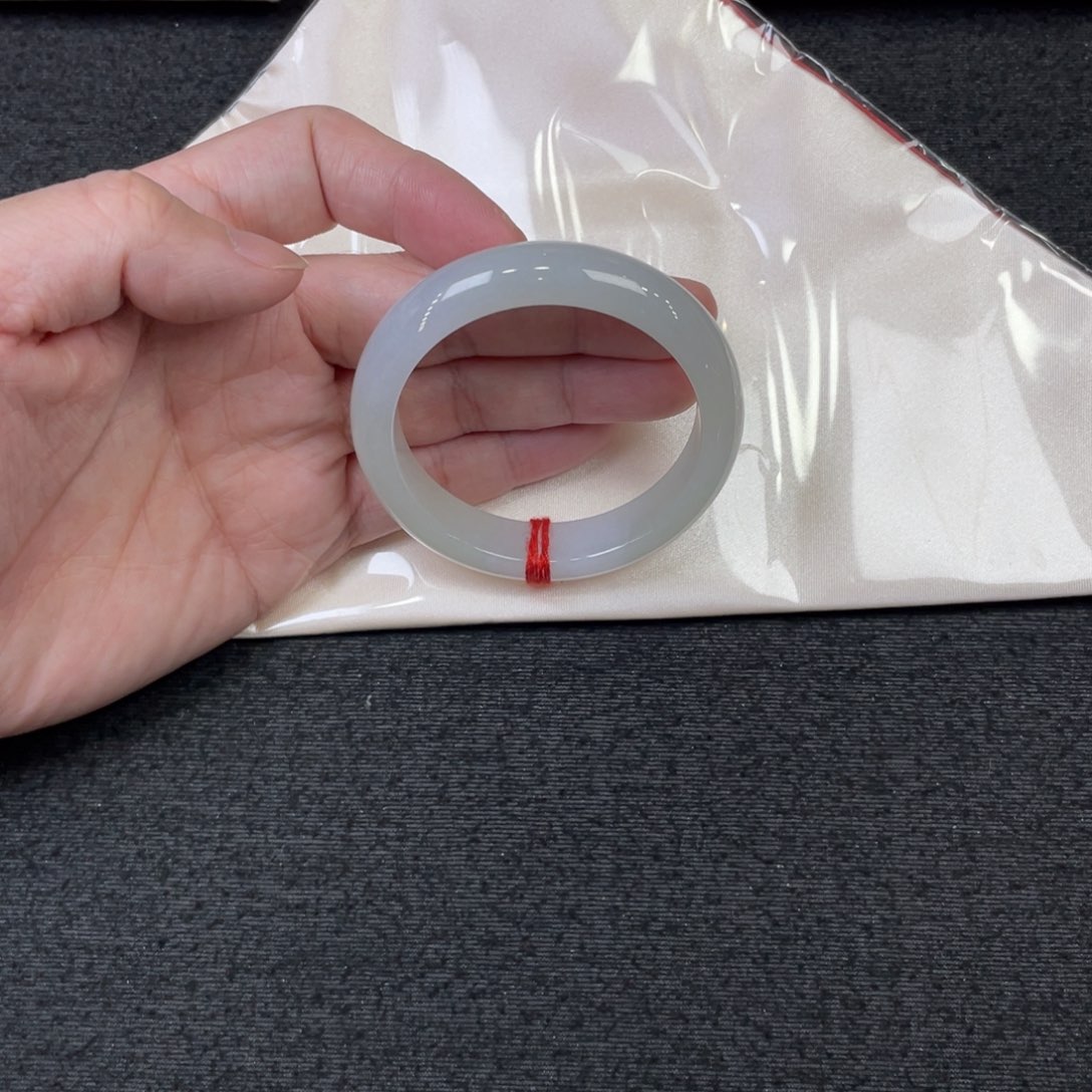 翡翠手镯未镶嵌50.7正圈