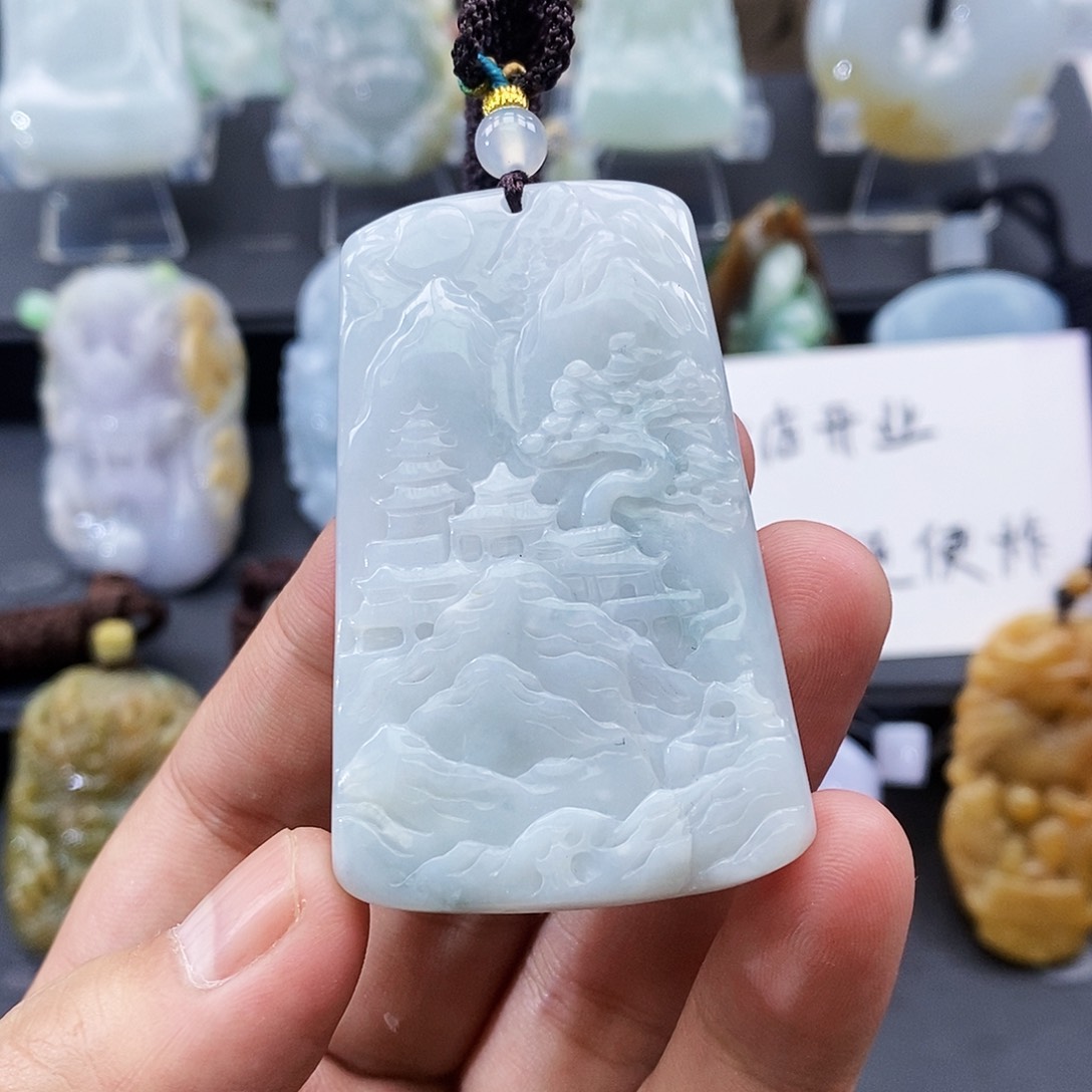 颈饰未镶嵌翡翠山水