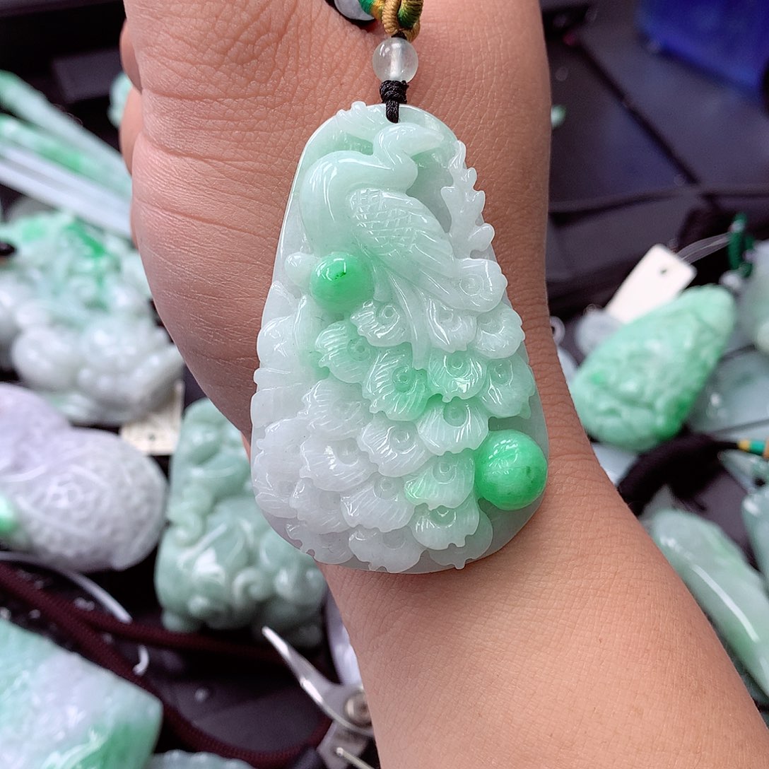 翡翠吊坠(不含链)未镶嵌?****?