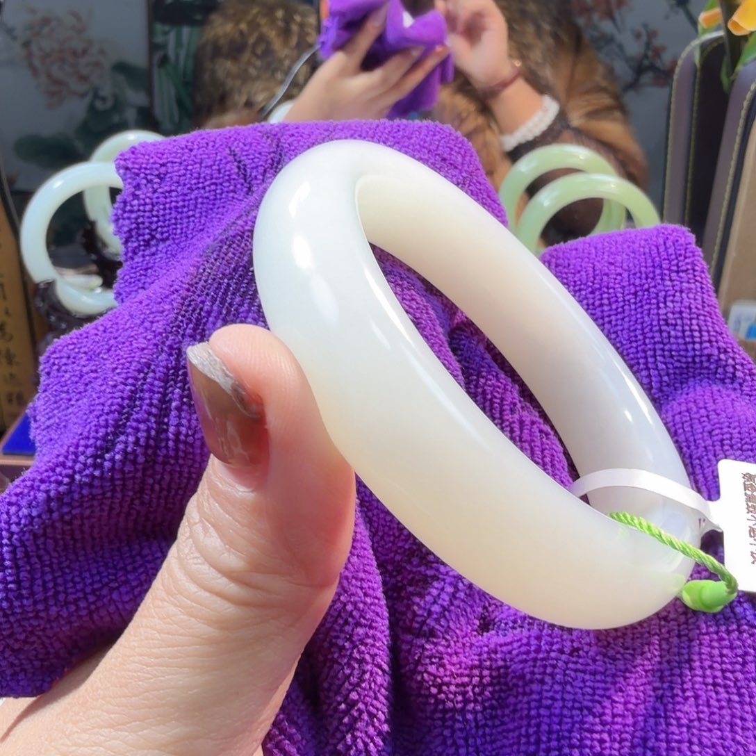 太****和田玉未镶嵌手镯