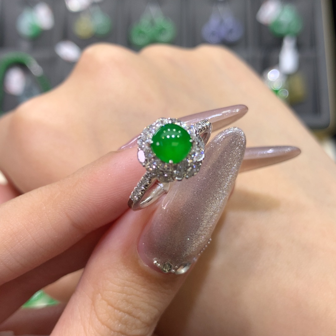 翡翠戒指未镶嵌蛋面