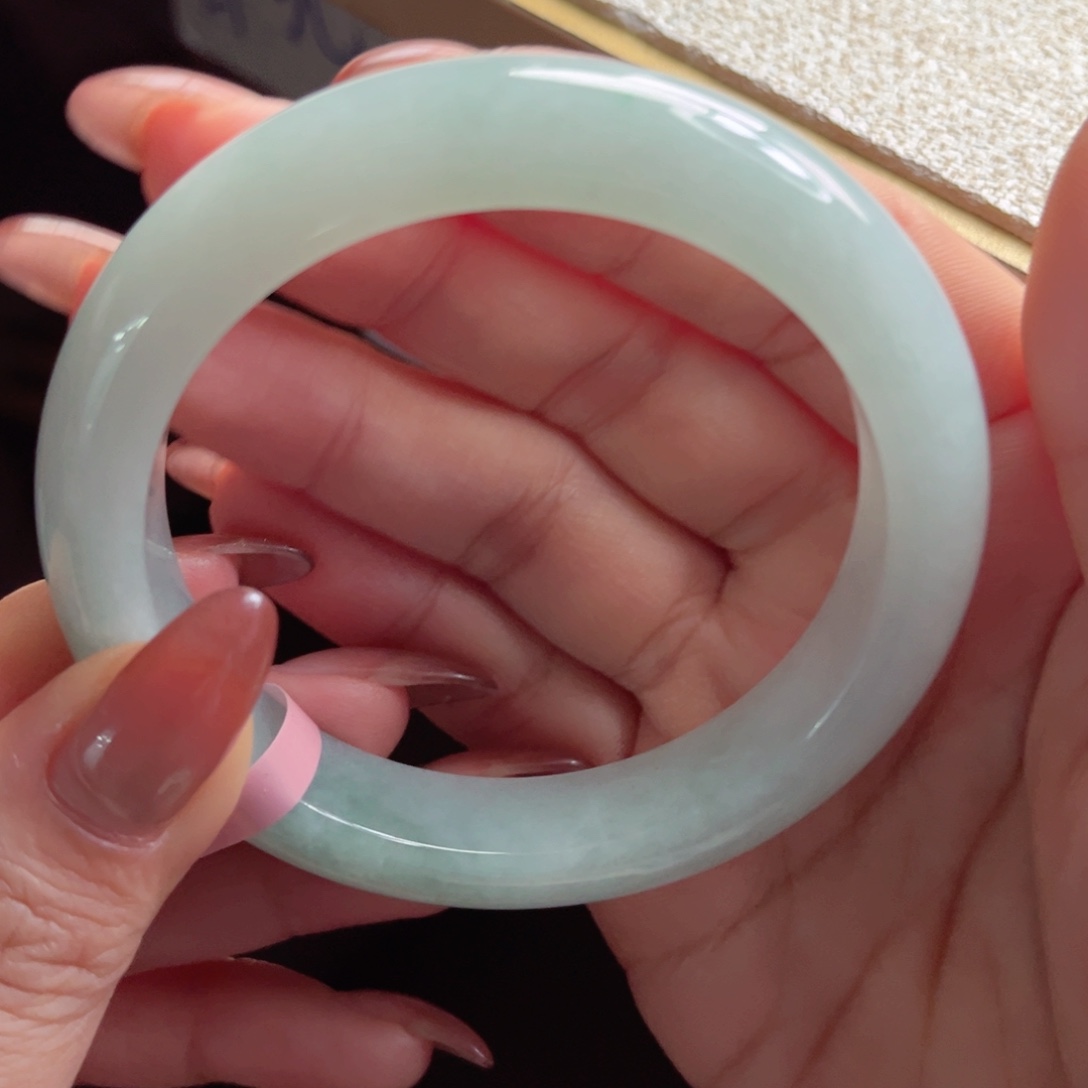 翡翠未镶嵌手镯手镯