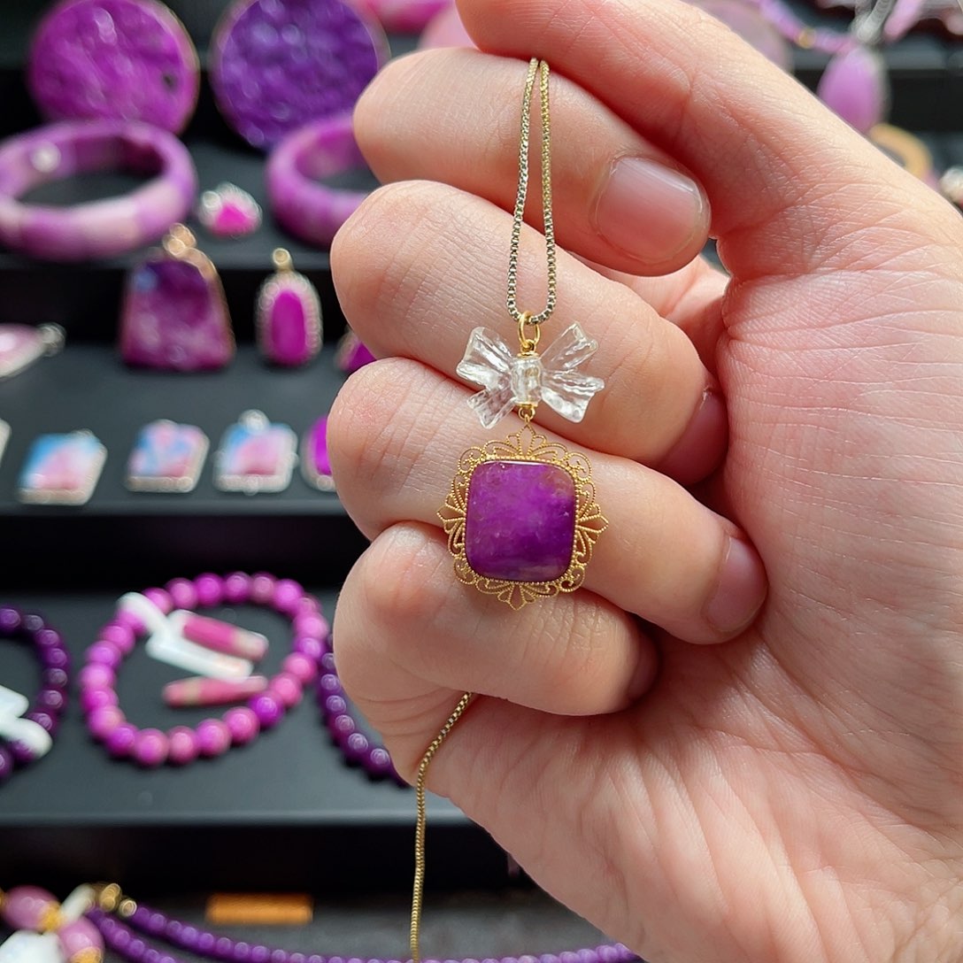 苏纪石（舒俱来）吊坠18K金镶嵌