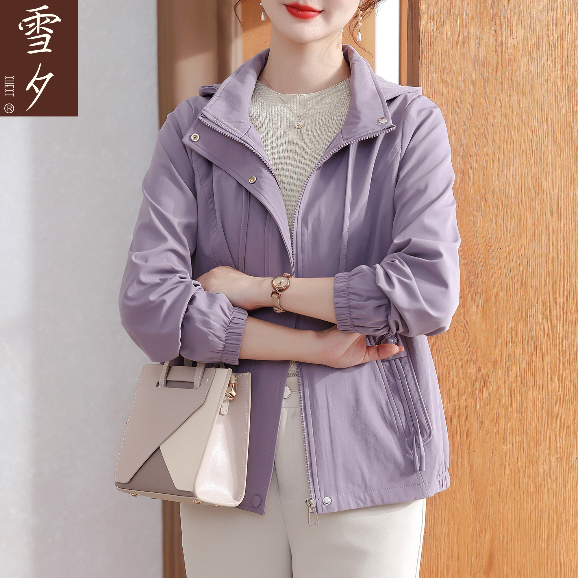 妈妈秋装风衣外套2025新款中老年女春巨好看的宽松休闲大码上衣服