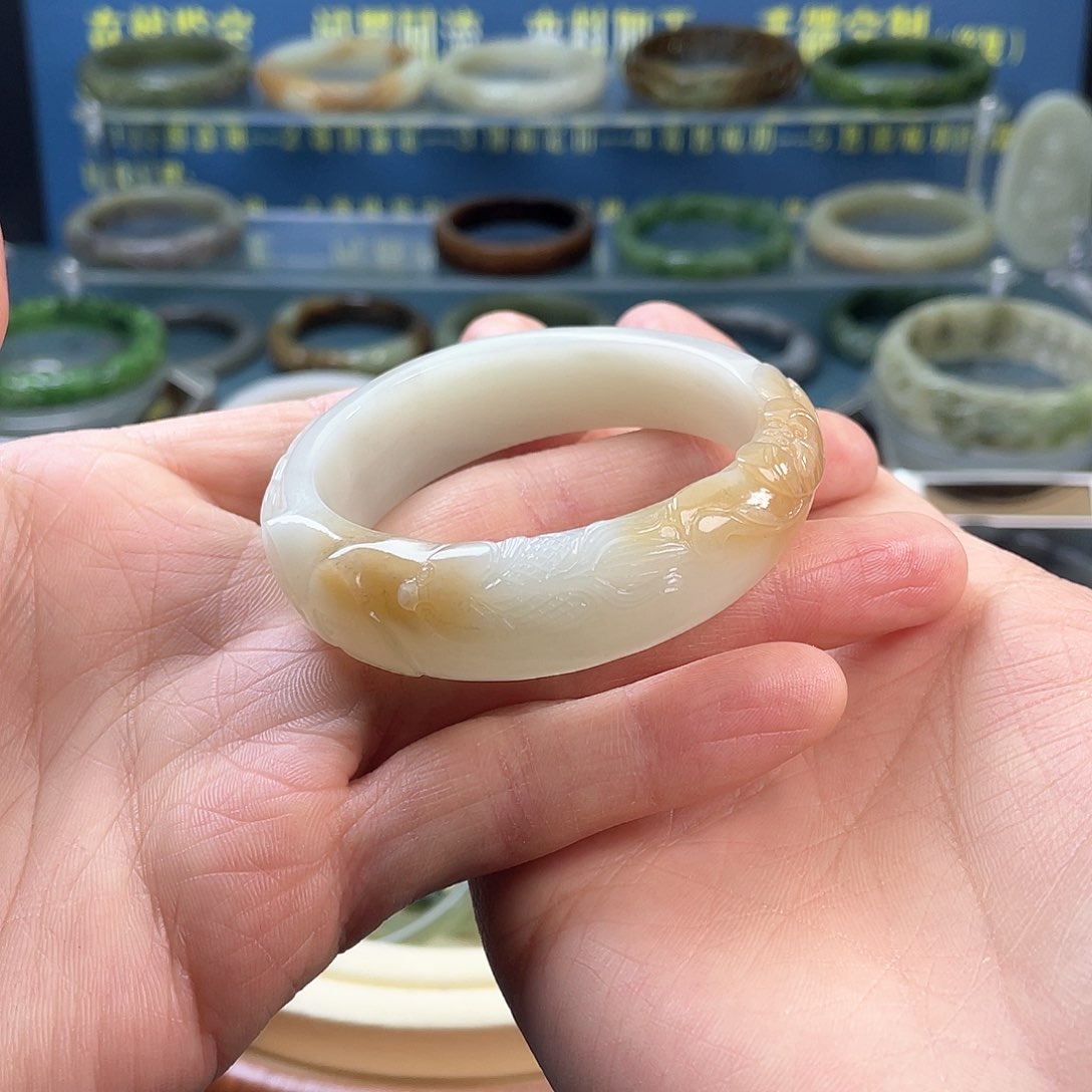 和田玉（糖玉）手镯未镶嵌凤**天54.6mm招财猫