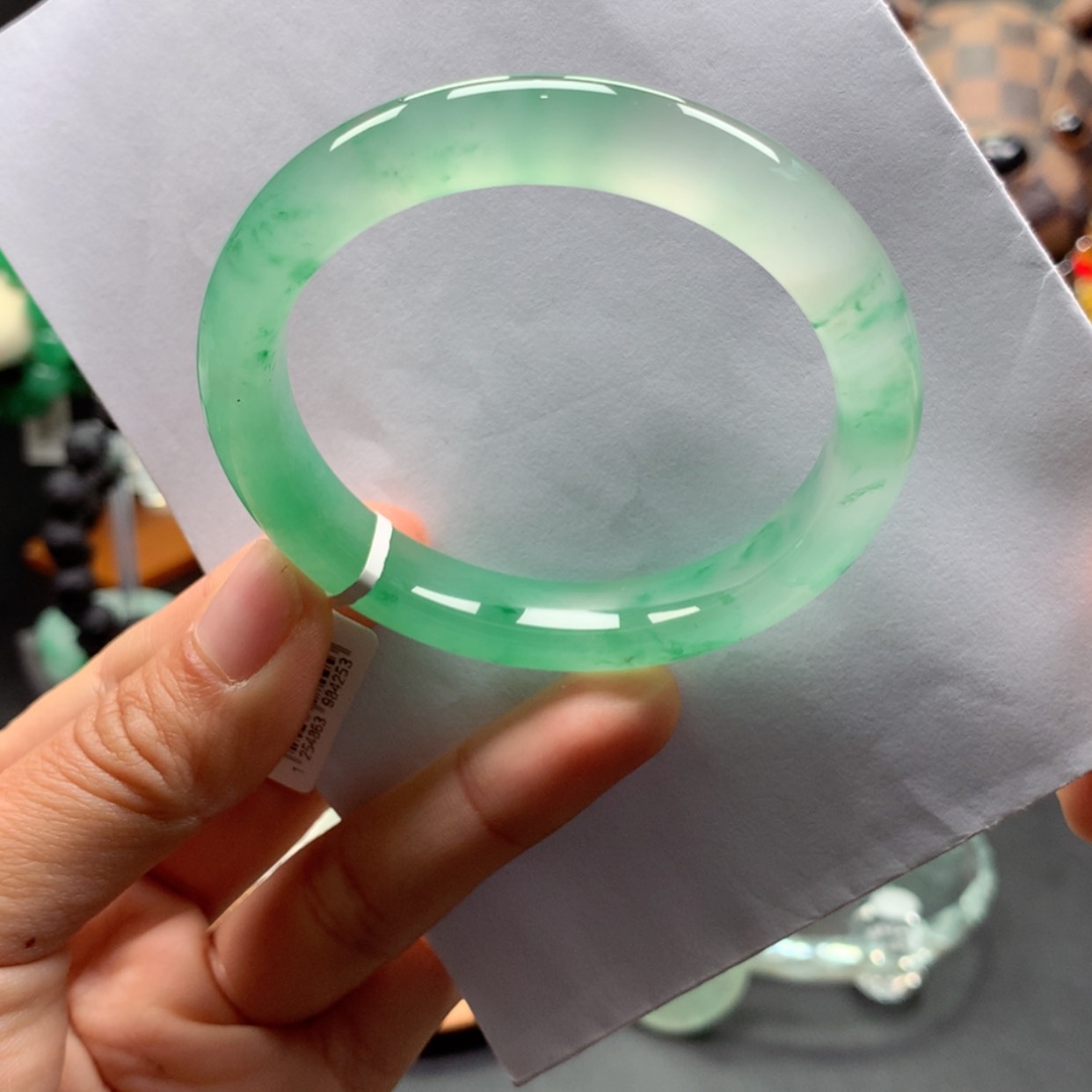 【闪购商品】未镶嵌手镯石英质玉