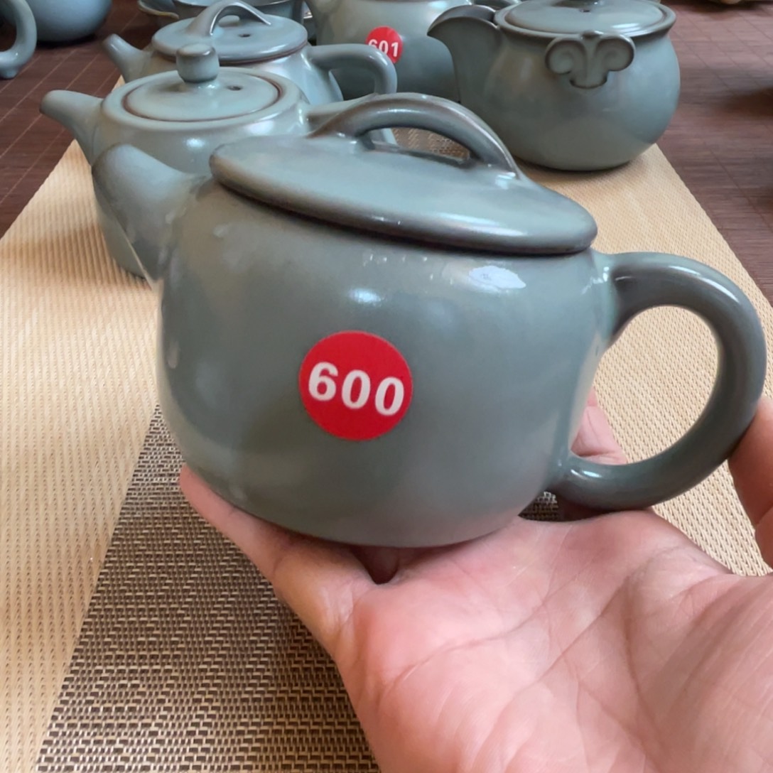 一****瓷片开播福利。。。。。。
