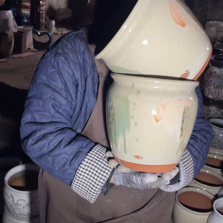 花盆紫砂口20高21瑕疵瑕疵