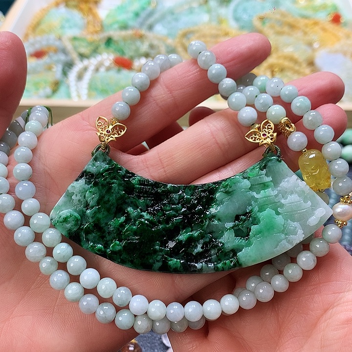 翡翠颈饰未镶嵌吊坠