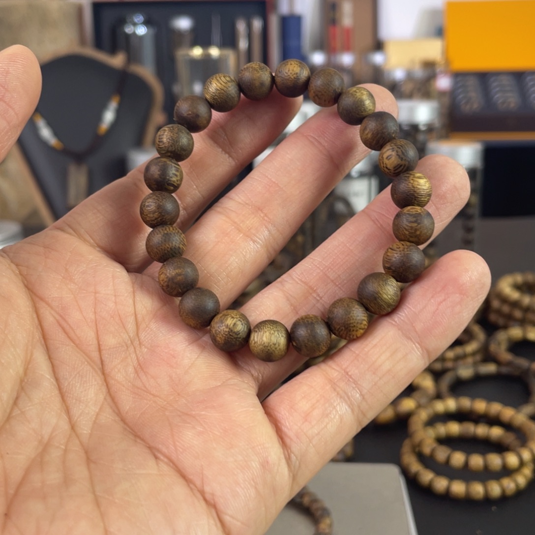 素***颜9mm圆珠单圈5g+沉香手串