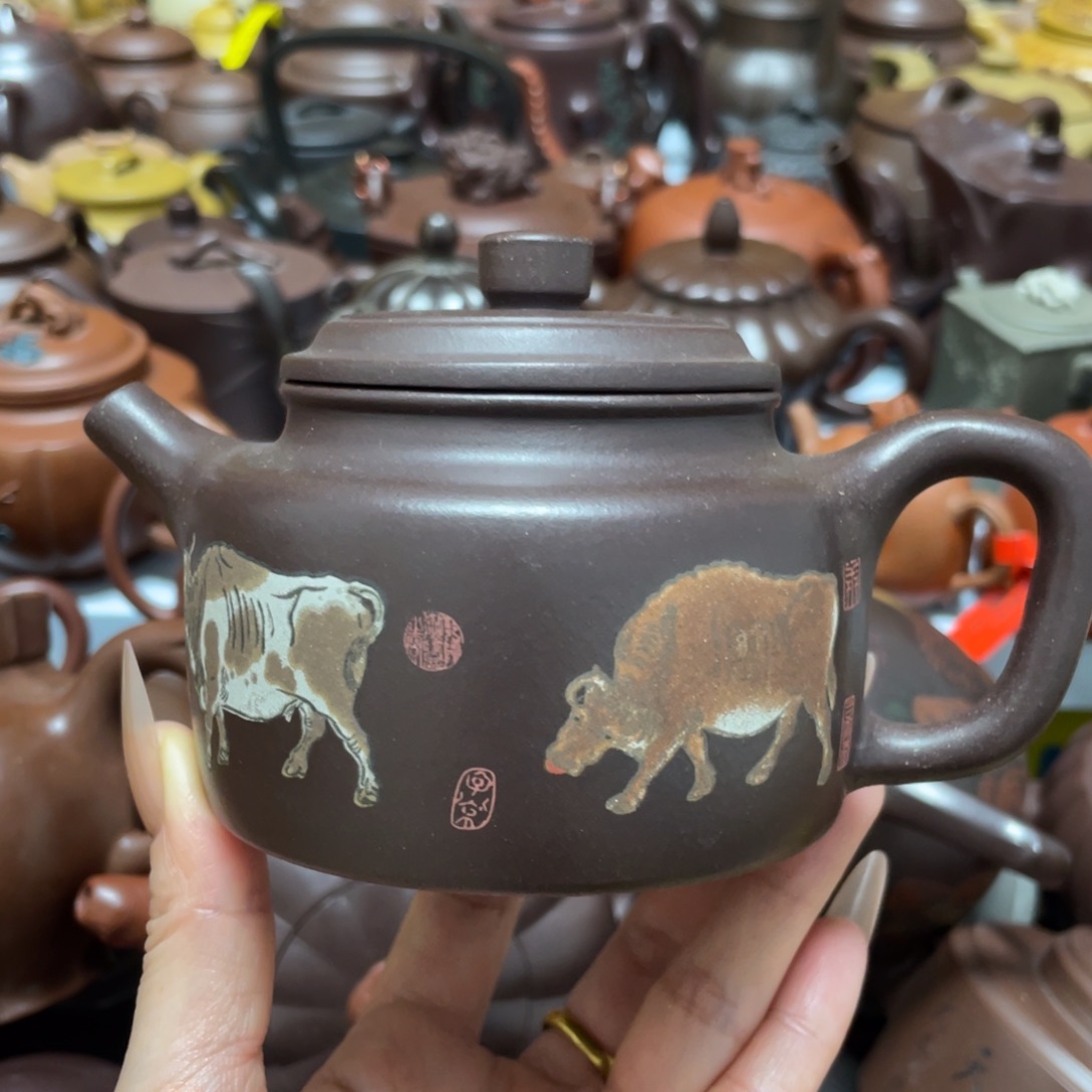 底槽青茶壶紫砂艺术作品