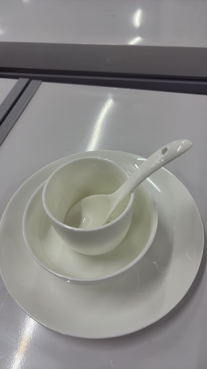 优骨白胎4件套含：8”浅盘+4.5”如意碗+大口杯+海棠勺