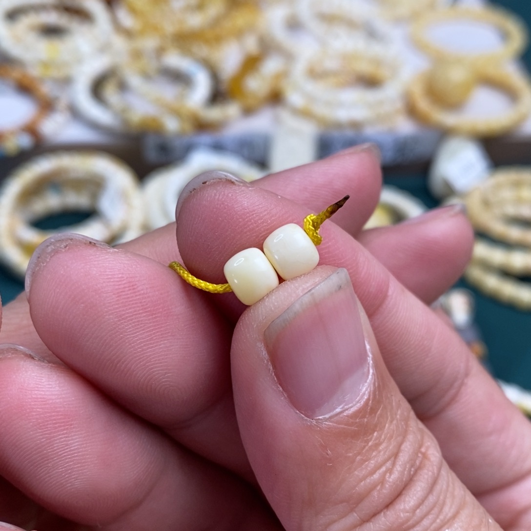 琥珀裸石未镶嵌6.6mm白花老型