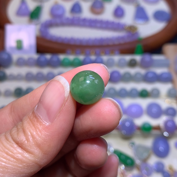 翡翠散珠黄加绿单珠