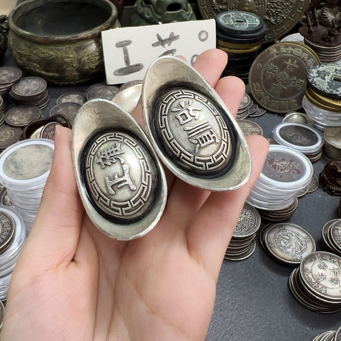 金属复古风格摆件