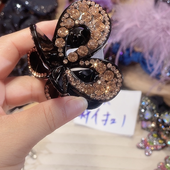 布艺铁合金蝴蝶抓匠