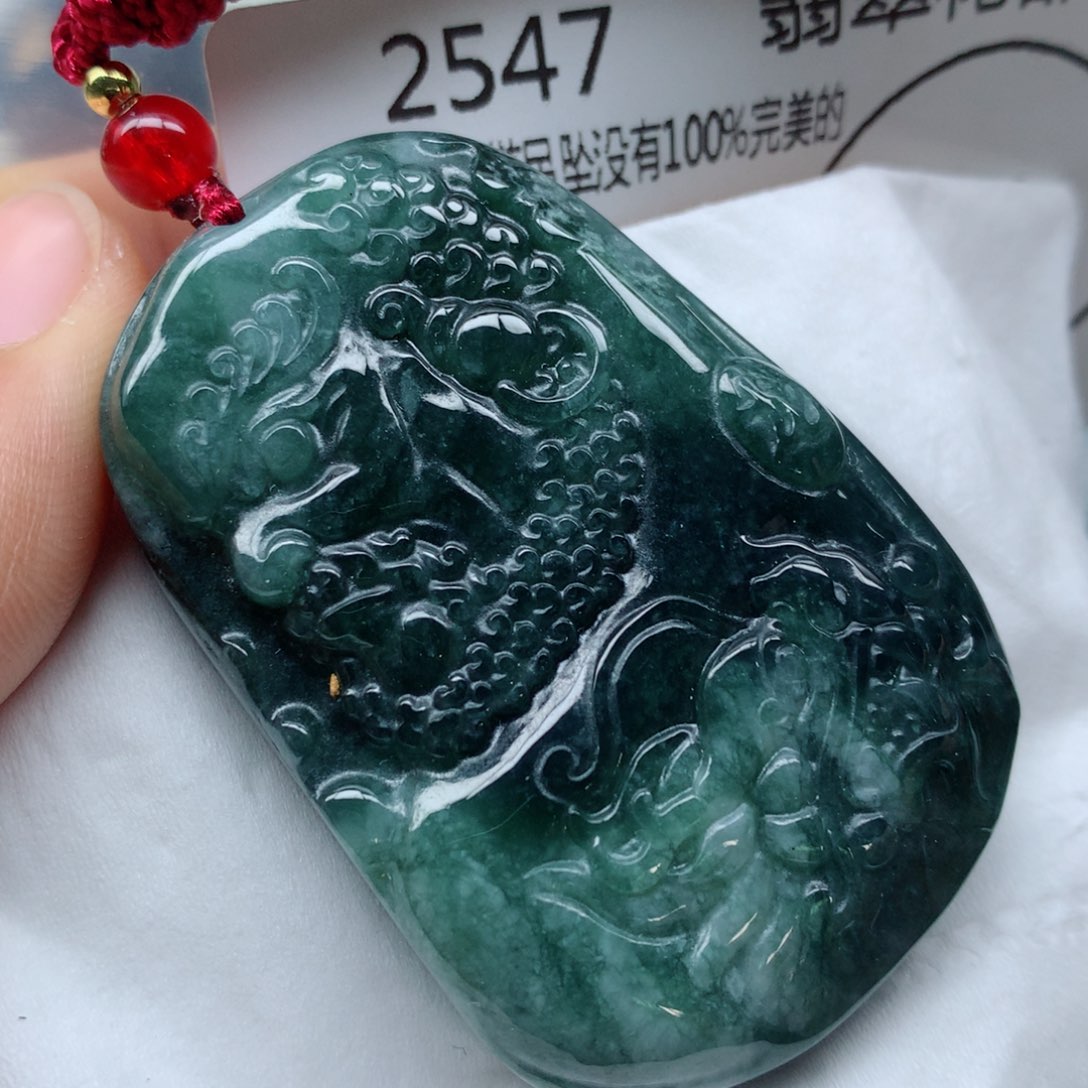 翡翠颈饰未镶嵌牌子