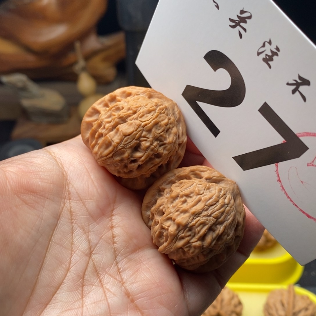 文玩核桃吊坠平谷寿桃
