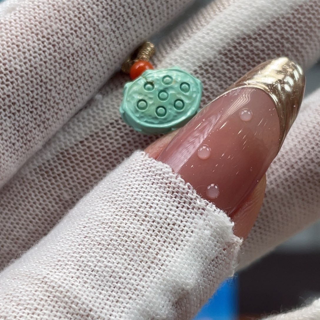 绿松石未镶嵌挂件