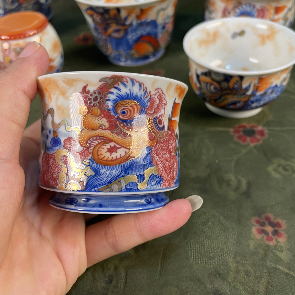 金银错醒狮马蹄主人杯