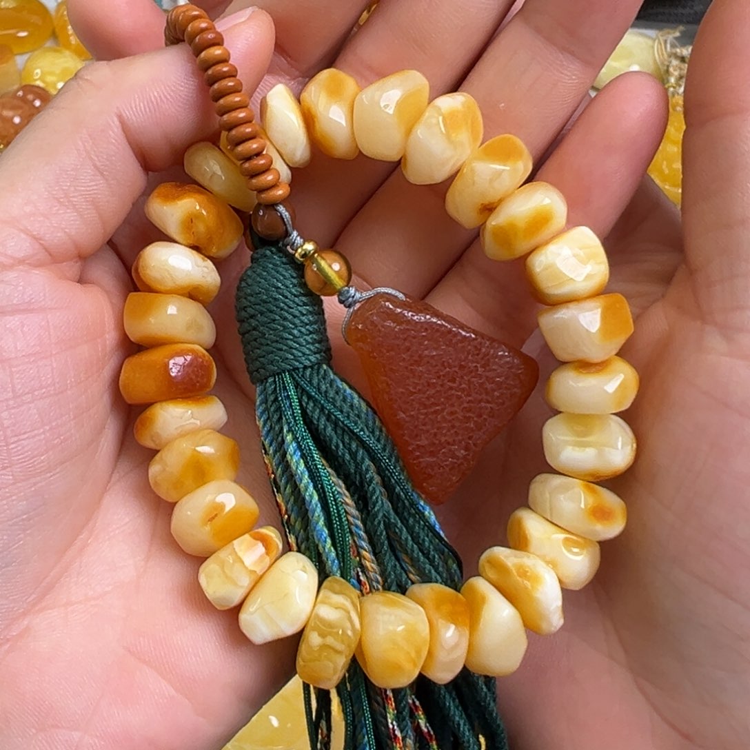 未镶嵌蜜蜡裸石蜜蜡