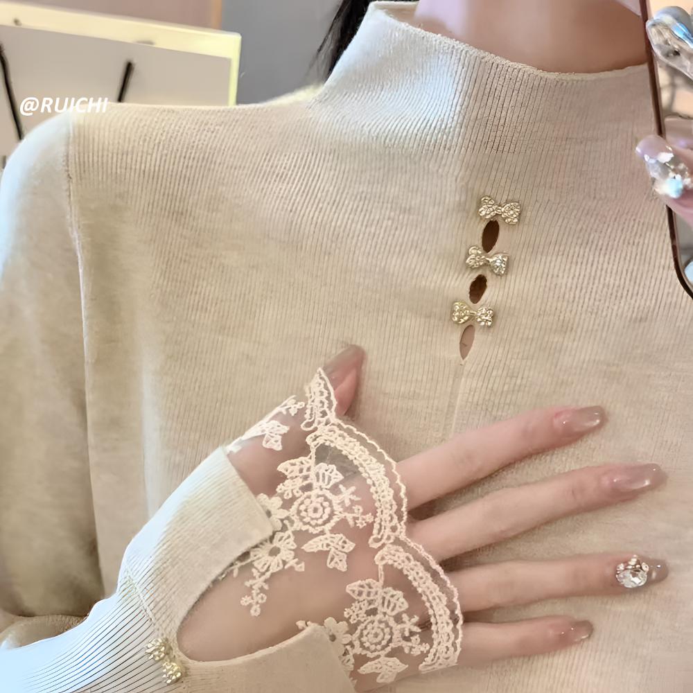 2025秋季轻奢高级半高领蝴蝶结纽扣镂空设计蕾丝袖口针织打底衫女