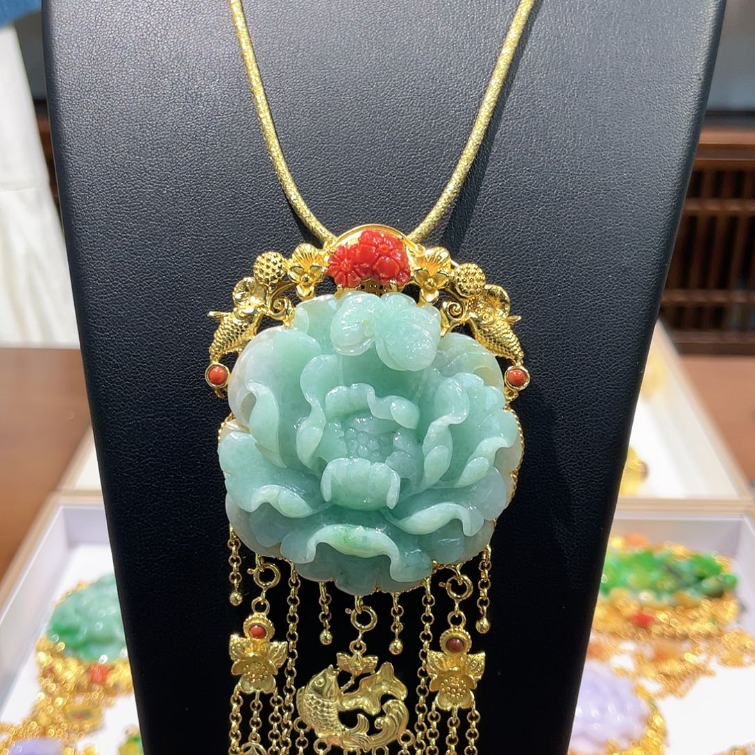 锦纶铁合金吊坠项链