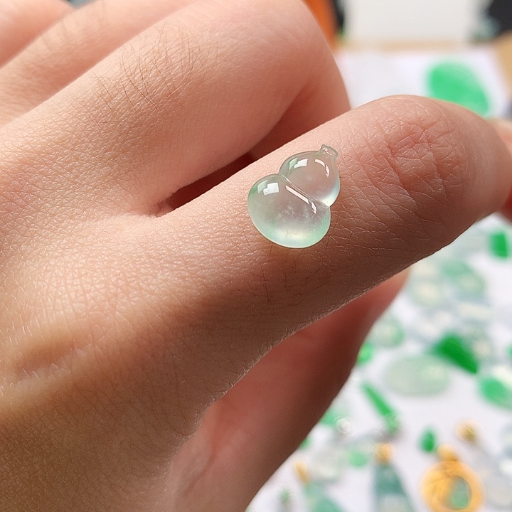 翡翠吊坠(不含链)未镶嵌葫芦