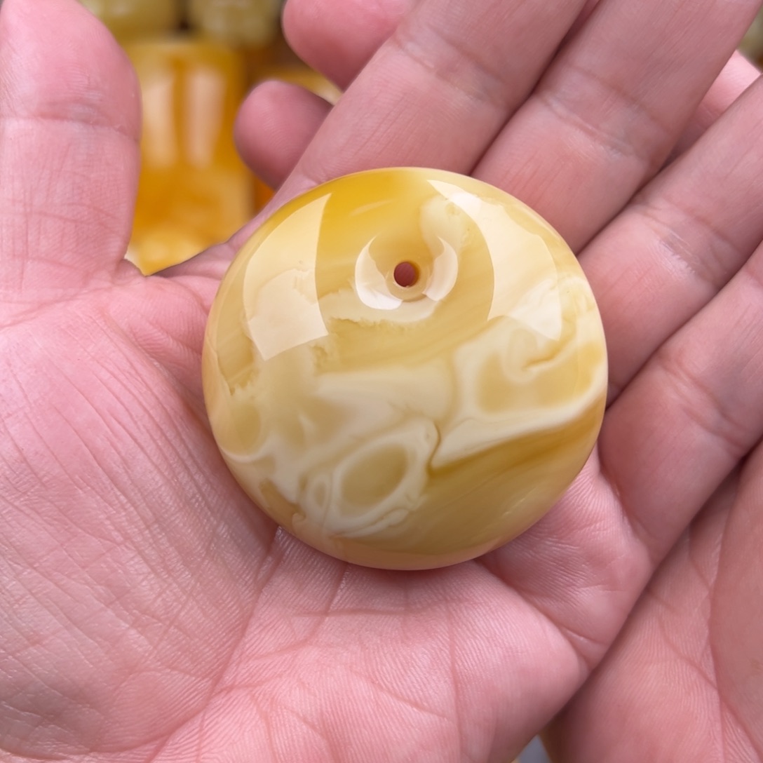 琥珀颈饰未镶嵌纯天然蜜蜡