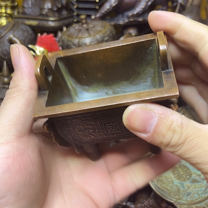 诚信经营精美铜器