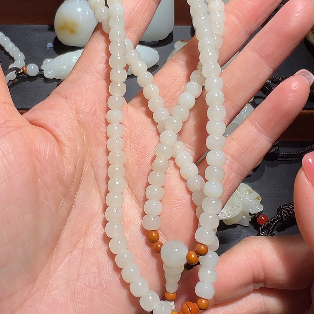 和田玉未镶嵌手串