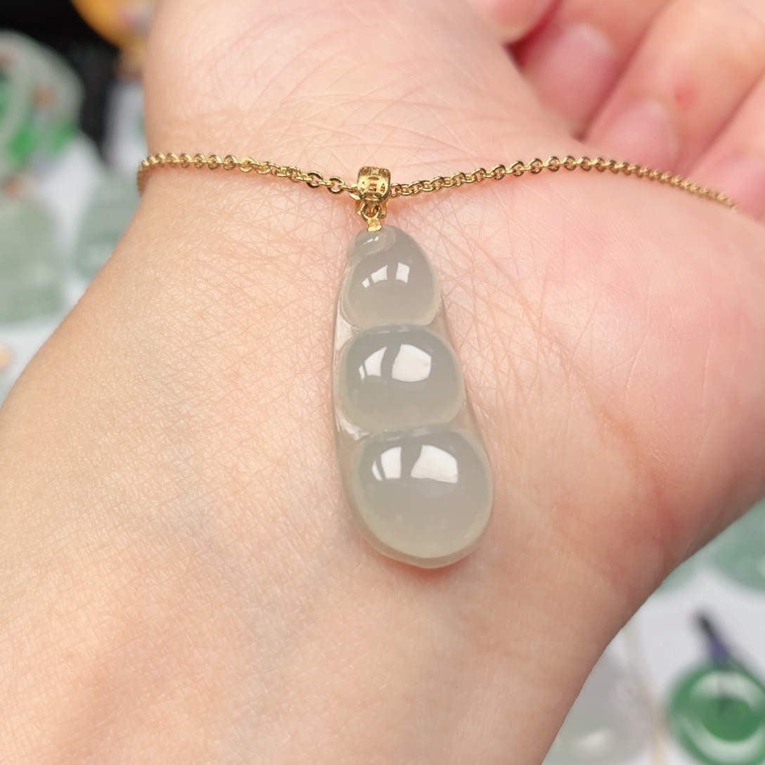 翡翠18K金镶嵌颈饰缅甸天然A货翡翠