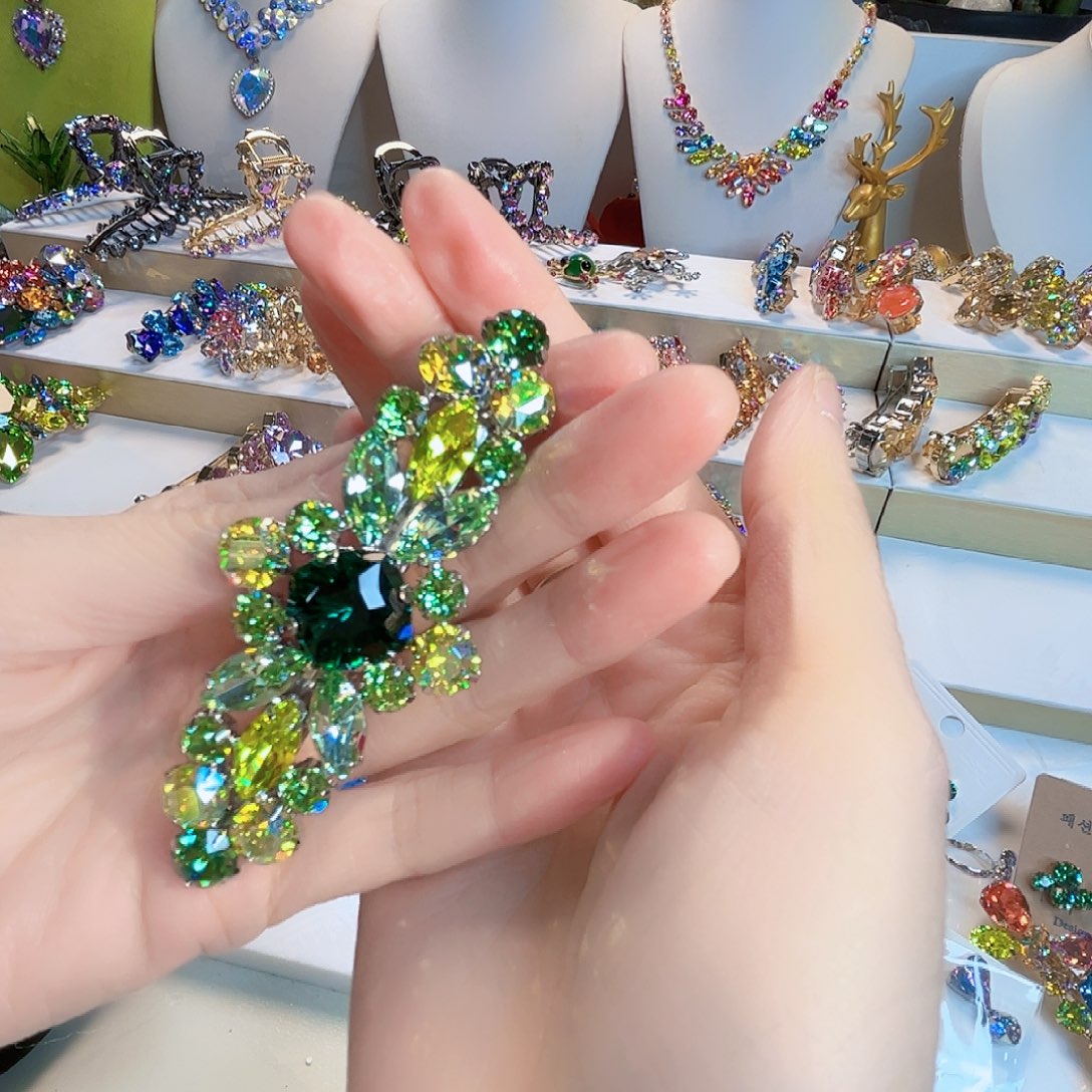 娃***崽大理石铁合金施华发夹