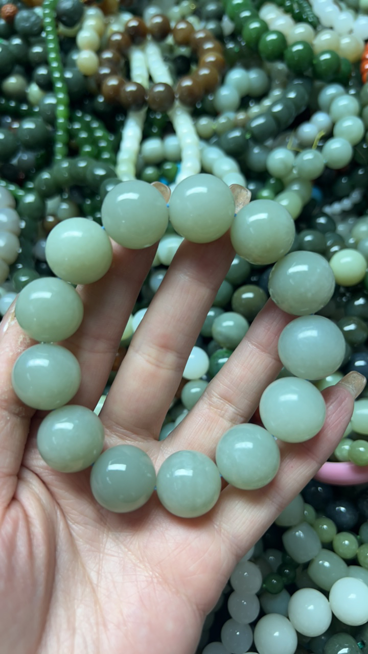 和田玉未镶嵌时尚