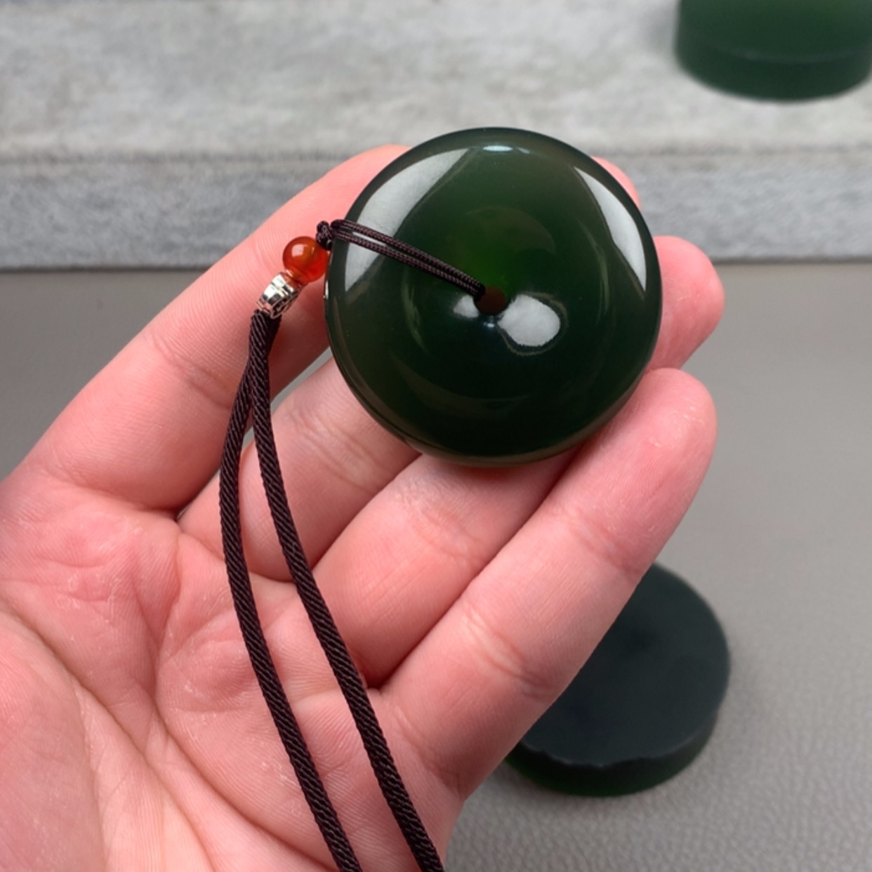 【闪购商品】未镶嵌蛇纹石玉岫玉