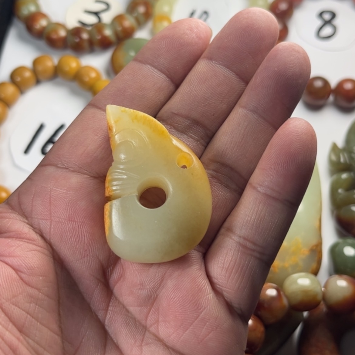 【闪购商品】未镶嵌透闪石质玉挂件曙*