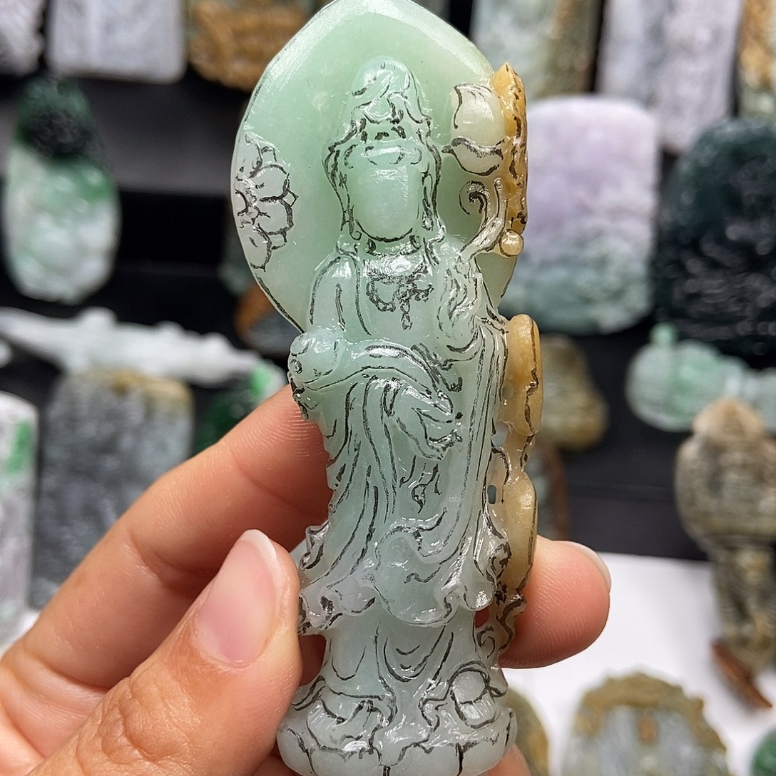 定制翡翠未镶嵌日****?天然缅甸翡翠A货毛货抛光定制 