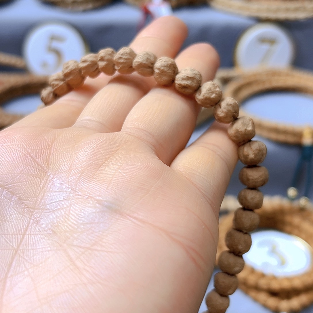 柏香籽/百香籽手串郭*