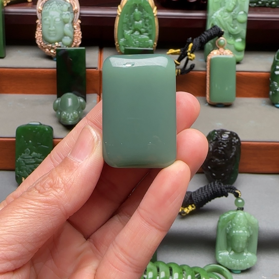 未镶嵌和田玉挂件