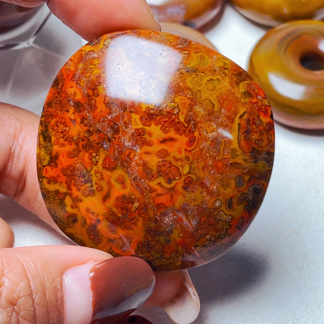 未镶嵌颈饰玛瑙/玉髓笛*