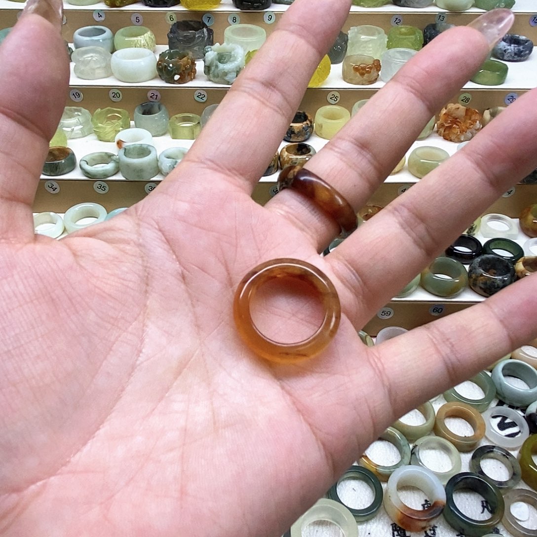 ****儿岫玉未镶嵌天然玉石岫玉