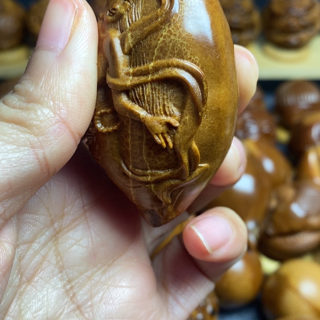 【闪购商品】香榧木橄榄核雕工艺瑕疵