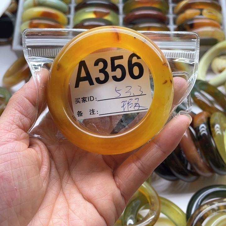 蛇纹石玉未镶嵌手镯晔*华