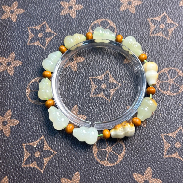 A553 新疆 戈壁玉小葫芦单圈手串