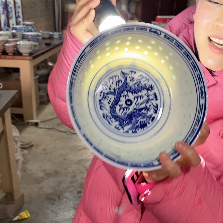 瓷片景德镇陶瓷汤碗。20厘米。