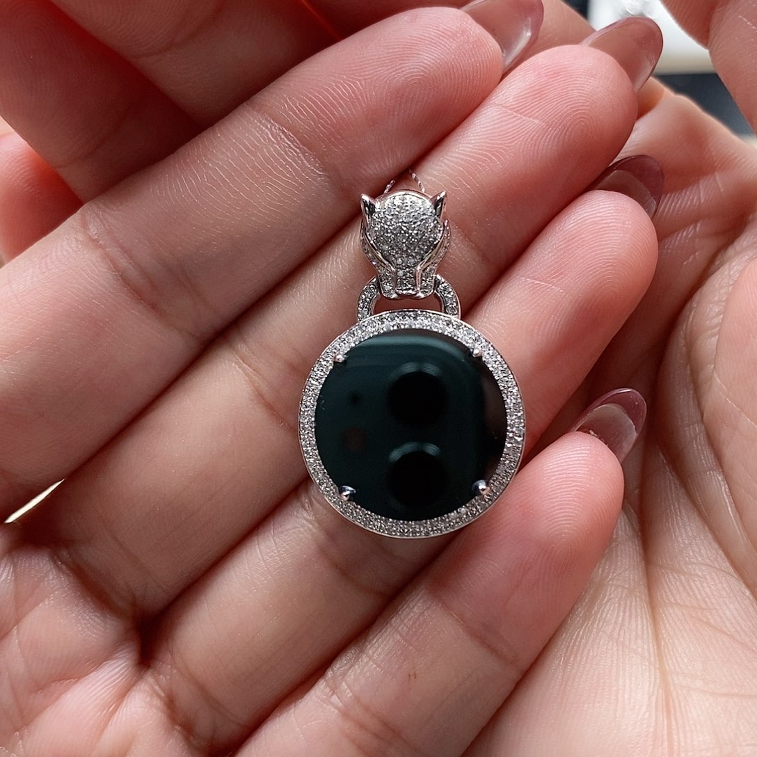 翡翠颈饰18K金镶嵌墨翠