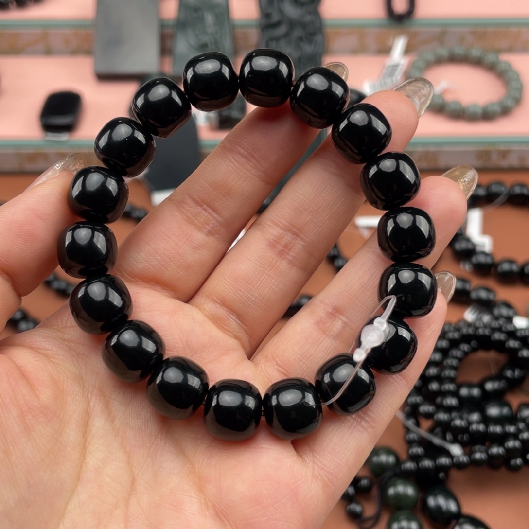 红***哥和田玉未镶嵌手链