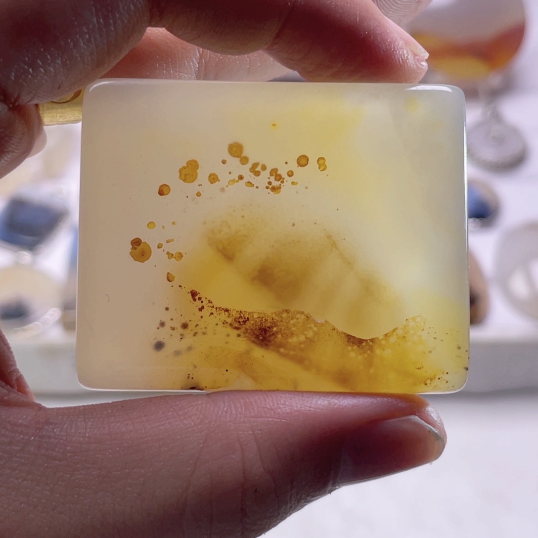 玛瑙/玉髓未镶嵌珠宝奇石