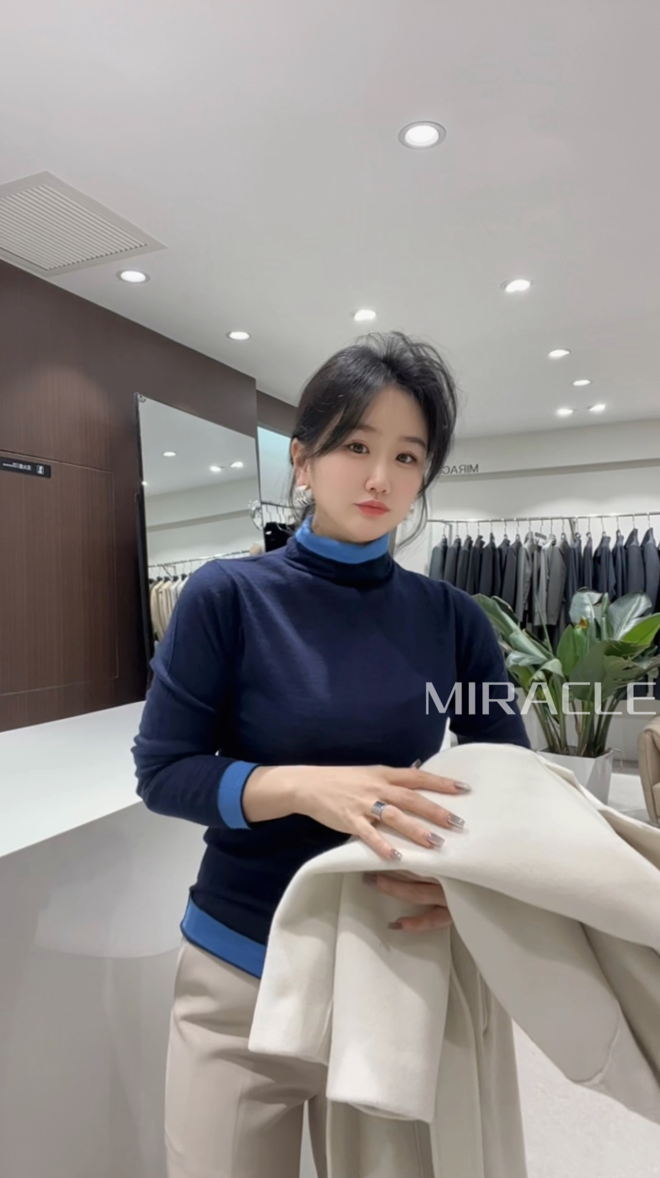 半高领细羊绒针织毛衣打底长袖