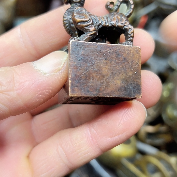 铜铜铜器直播间铜